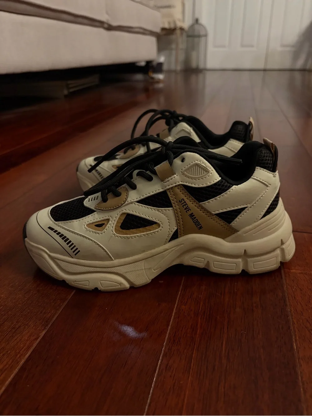 Steve Madden White Black Tan Chunky Athletic Sneakers